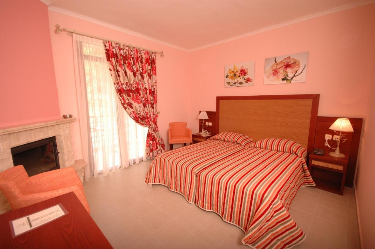 4 Epoxes Hotel Spa Káto Loutrákion Cameră foto