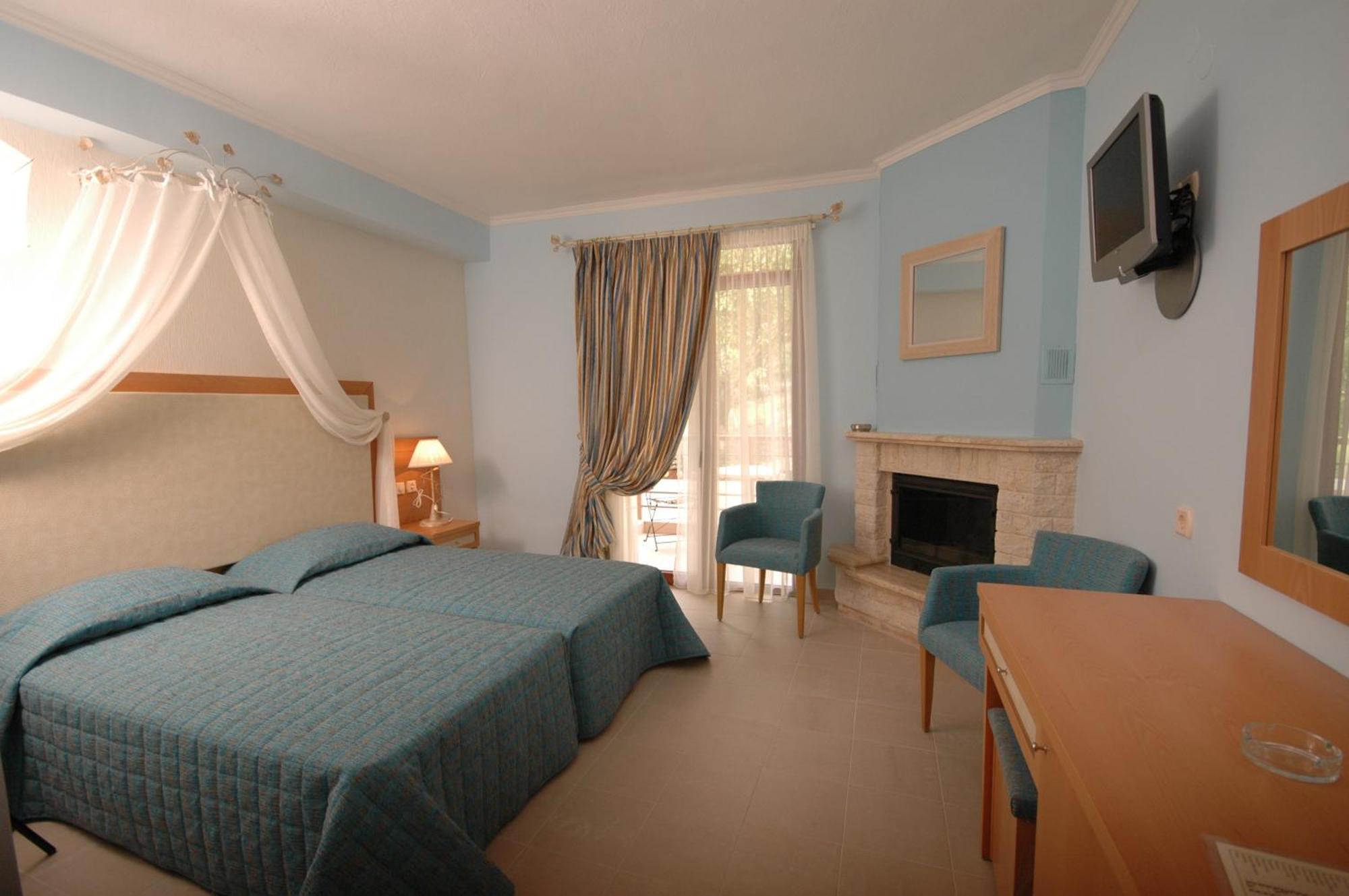 4 Epoxes Hotel Spa Káto Loutrákion Cameră foto